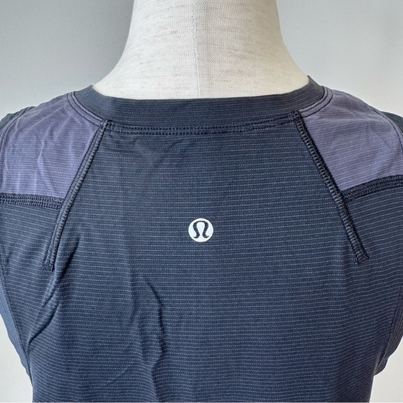 Lululemon 🍋 Muscle Tank Top - Subtle Stripe - Picture 4 of 6